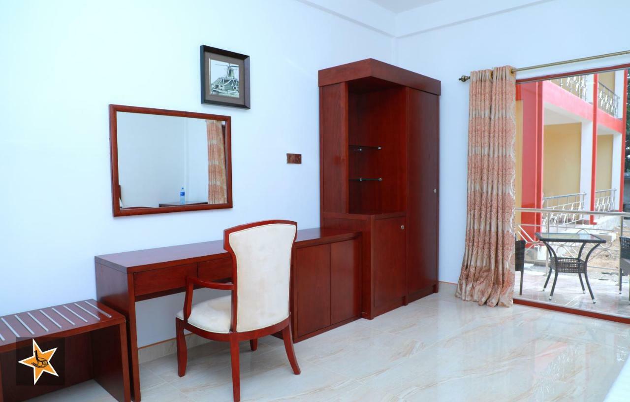Rj Mahaal Hotel Kilinochchi Εξωτερικό φωτογραφία
